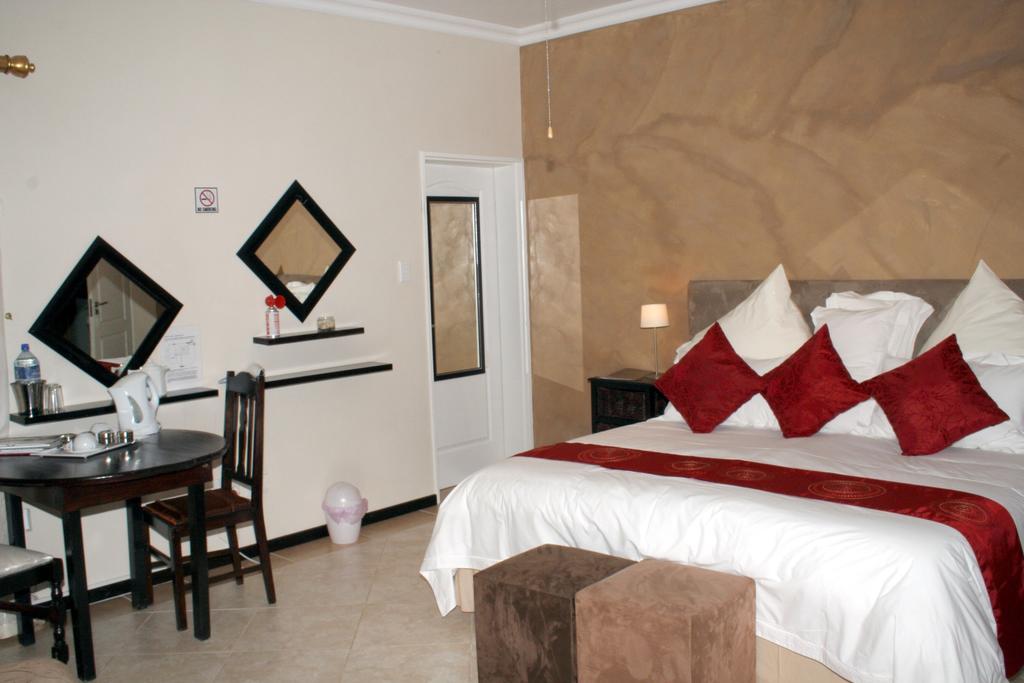 Lumley'S Place Guesthouse Pniel ห้อง รูปภาพ