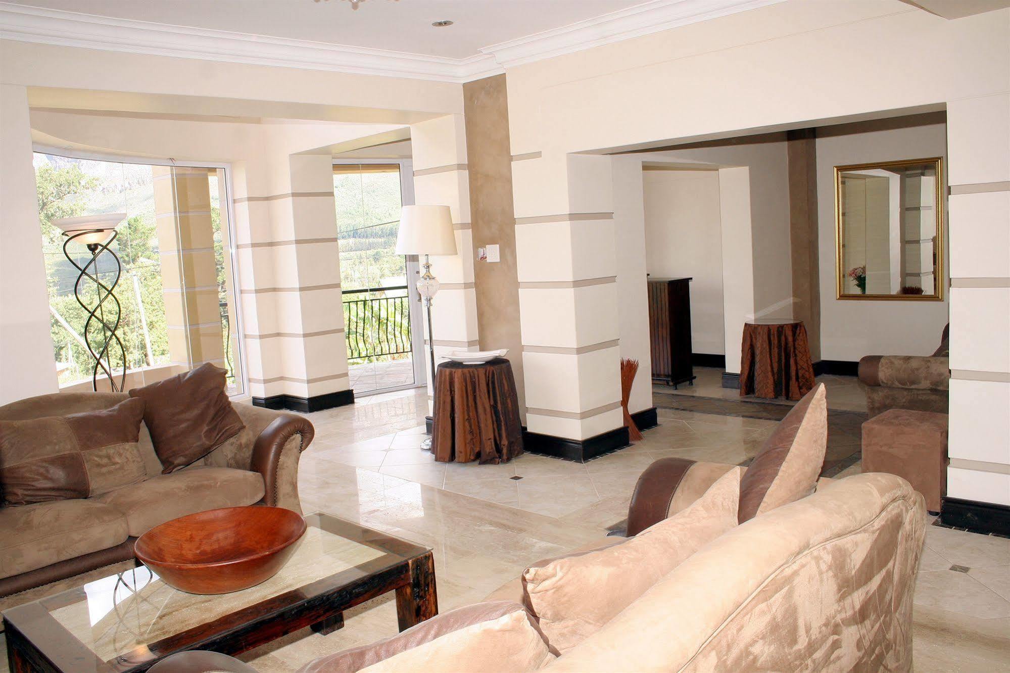 Lumley'S Place Guesthouse Pniel ภายนอก รูปภาพ